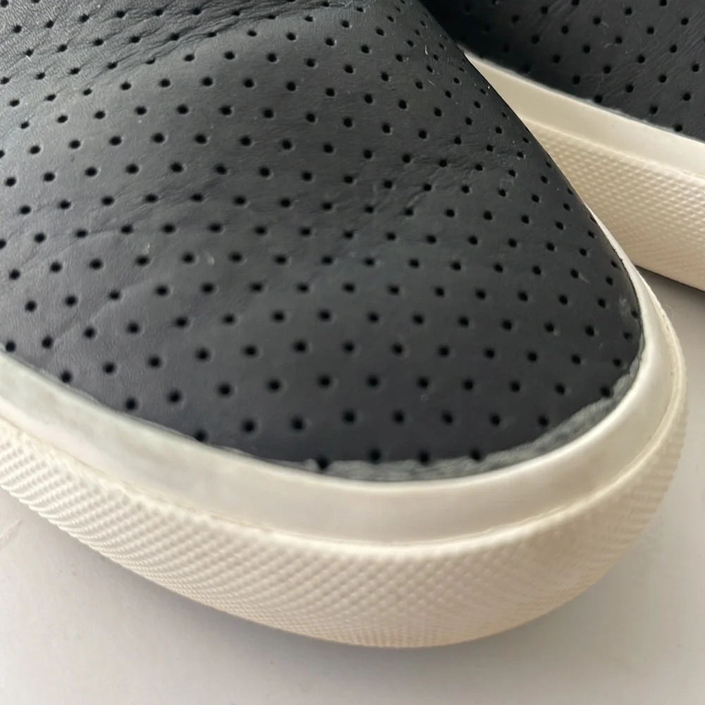 Michael Kors Black perforated slip on flats leather shoes size 6M - Picture 5 of 16